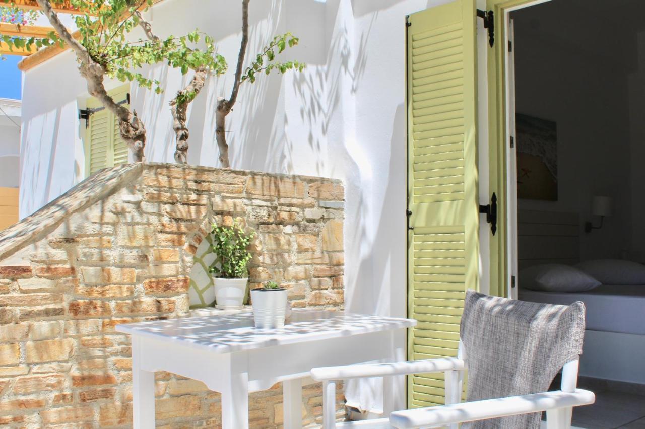 Aegeo Inn Antiparos Town エクステリア 写真