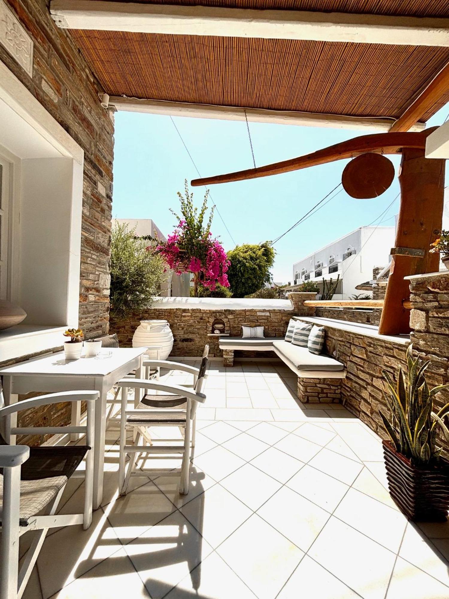 Aegeo Inn Antiparos Town エクステリア 写真